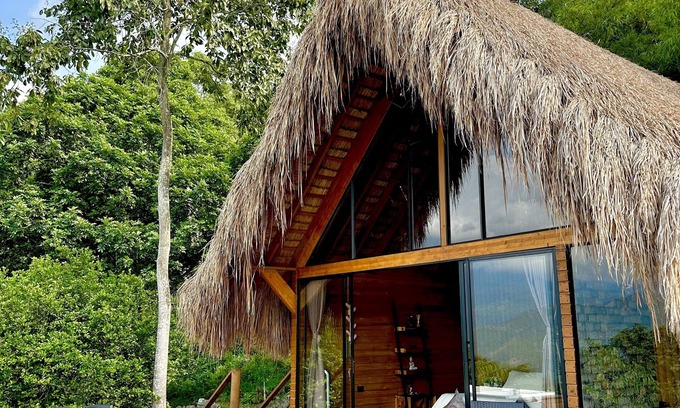 El Colegio Cabine | Shambhala El Retiro Ecohotel. Privacidad y Exclusividad Cerca a Bogotá