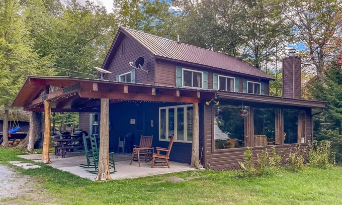 Old Forge Maison | Shamrock Shores on 4th Lake