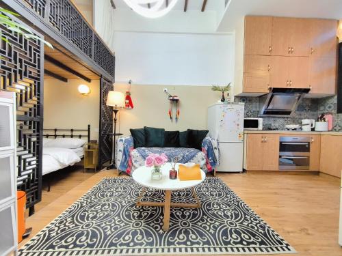 Huaihai Road Commercial Area Appartement | Shanghai Hills & Zinn Happy Family Bnb Near Line1&14 South Huangpi Rd Mid Huaihai Rd