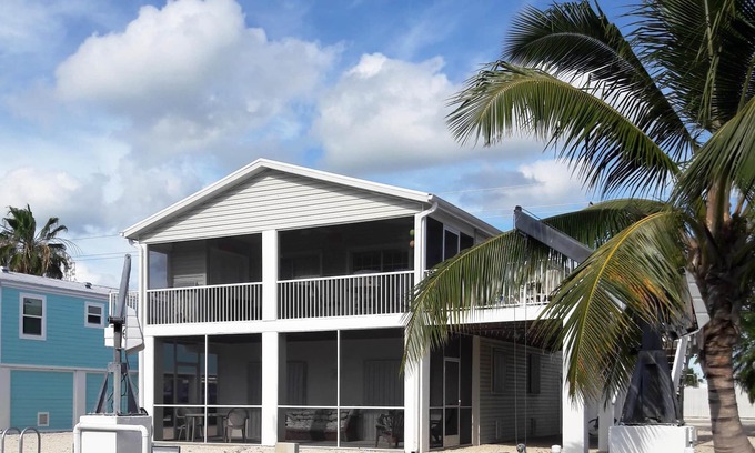 Cutthroat Harbor Estates Maison | PROMOTIONS ESCAPADES BORD DE L'EAU POUR OCT. NOV. DÉC. 3 500 $ par mois
