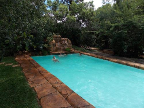 Hartbeespoort Cabine | Shangrila-innibos Country Lodge