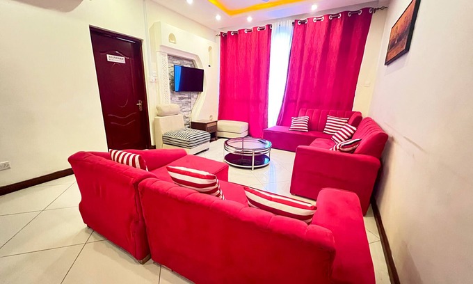 Mombasa Appartement | Shanzu Beachfront Apartments with beautiful ocean views and a swimming pool