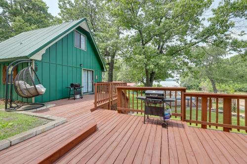 Grove Maison | Shared Boat Dock Lakefront Grove Getaway!
