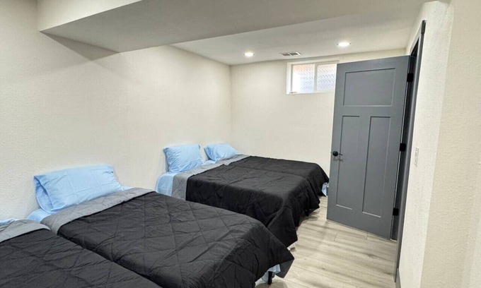 Barnum West Cabine | Shared Room near Downtown Denver & Lake (Room 4)