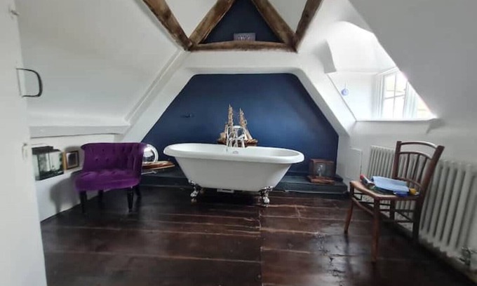 Frome Maison | Shared Tudor house entire top floor for you in central Frome newly restored