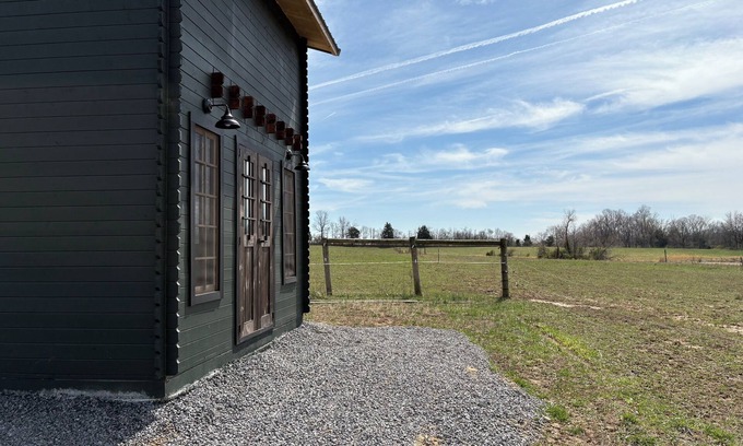 Makanda Cabine | Shawnee Wine Trail Farm Stay