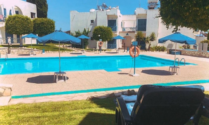 Larnaca Appartement | Shelter next to the beach