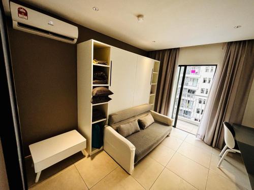 Shah Alam Maison | Shem's DK Impian Airport Subang with Balcony