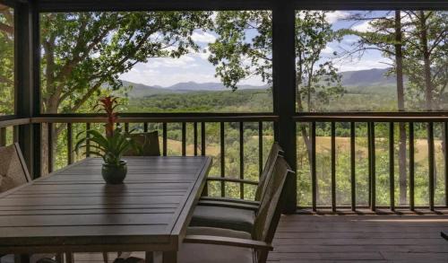 Goshen Maison | Shenandoah Retreat - Family Home