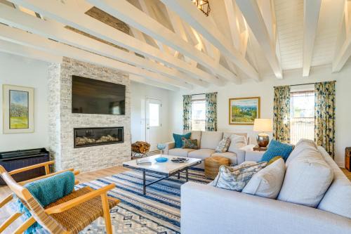 Grottoes Maison | Shenandoah Valley Riverside Retreat Near Wineries