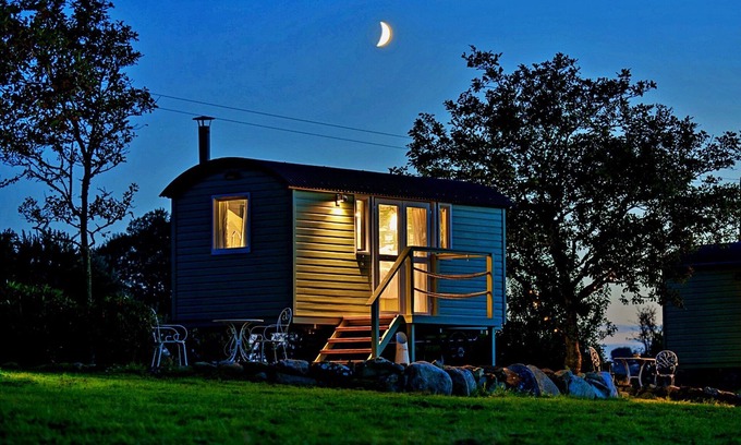 Rhyd-y-clafdy Chalet De Ski | 'Angharad' Poachers Hut