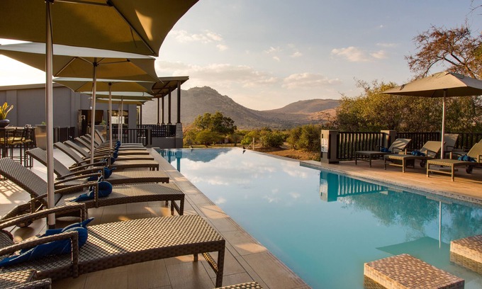 Pilanesberg National Park Cabine | Shepherd's Tree Game Lodge
