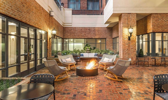 Old Town North Hôtel | Sheraton Suites Old Town Alexandria