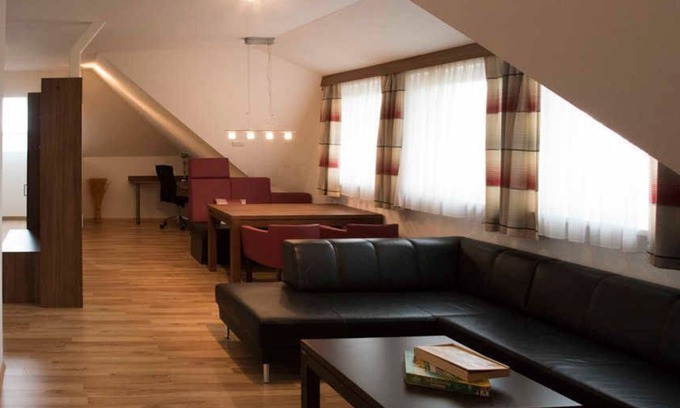 Sankt Ulrich im Muhlkreis Appartement | Paddock de poney de Shettland - Langs Wirtshaus