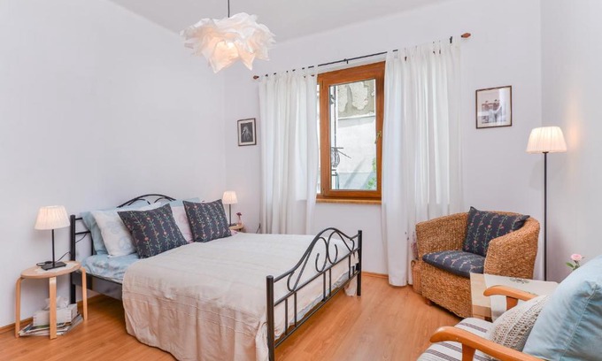 Sofia City Center Appartement | Shik & Chic One Bedroom Central Apartment Graf Ignatiev x Shishman Corner by Flat Mаnager