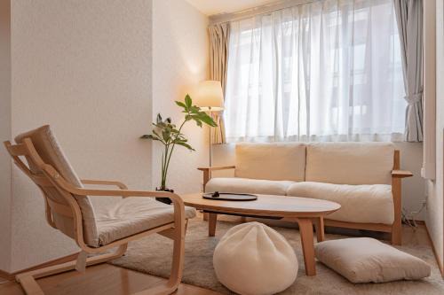 Chinatown Appartement | SHIKA HOME 横浜中華街-高級ファミリー向けワイドキングベットホームシアター駅徒歩4分 長期滞在者向け定期清掃サービス Luxury Family Room with Home Theater 2m Large Bed 4min to Station