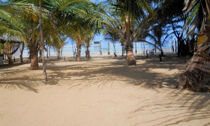 Pottuvil Division 2 Station Balnéaire | Shim Beach Resort