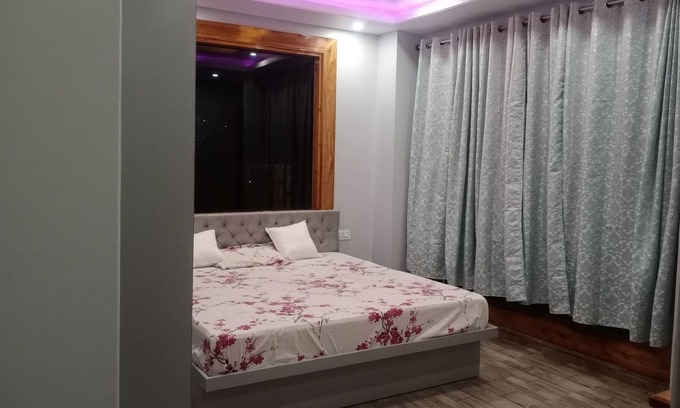 Shimla Autre | Shimla Canvassed - Whole house available 3 bedroom with Kitchen and Living area