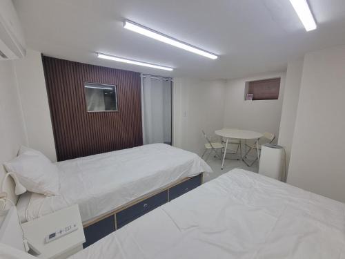 Banpo-dong Maison | Shin-Nonhyeon Hideout