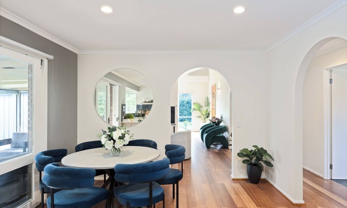 Carrum Downs Maison | SHINE Carrum Down Spacious Family Oasis With Heated Pool