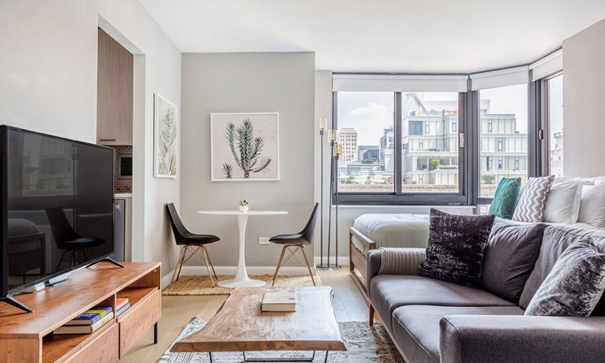 Tribeca Appartement | Shining Tribeca Studio w/ Indoor pool + Gym by Blueground