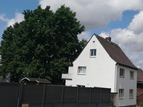 Holzminden Maison | Shiraz-Home das Ferienhaus in Holzminden, 120qm Privatsphäre für ungestörte Erholung