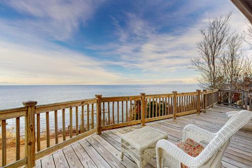 Plymouth Maison | Shore Heaven