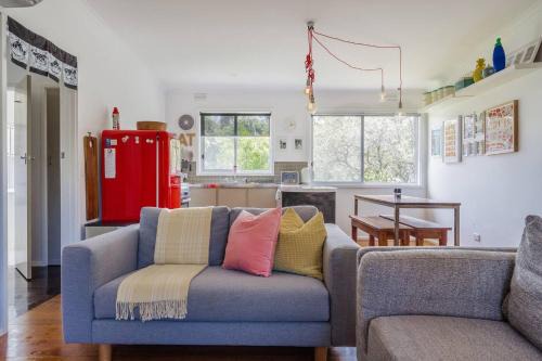 Somers Maison | Shoreline Sanctuary - A Retro Family Beach Shack