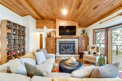 Park Rapids Maison | Short Drive to Itasca State Park - Waterfront Home