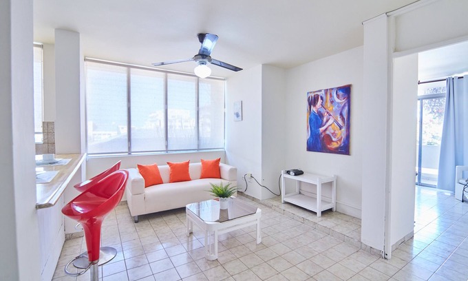 Ensanche Independencia Maison | Short Term Studio Apartment in Gascue, Central Zone of the City