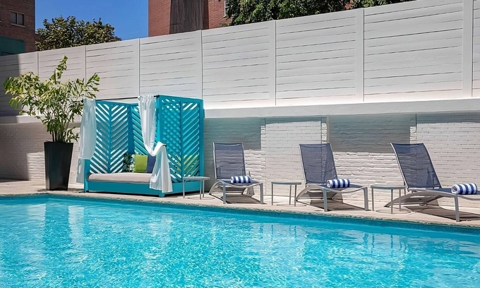 Dupont Circle Hôtel | Short Walk to Dupon Circle | 2 Relaxing Unit Ready For Family Stay | Pool