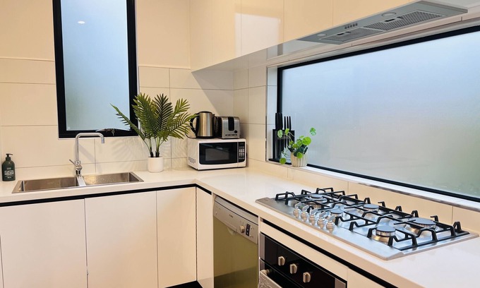 Flemington Maison | Short walk to Melbourne Showgrounds