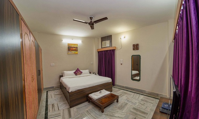 Varanasi Lit Et Petit-Déjeuner | Shri Heritage - Your Home Away From Home.