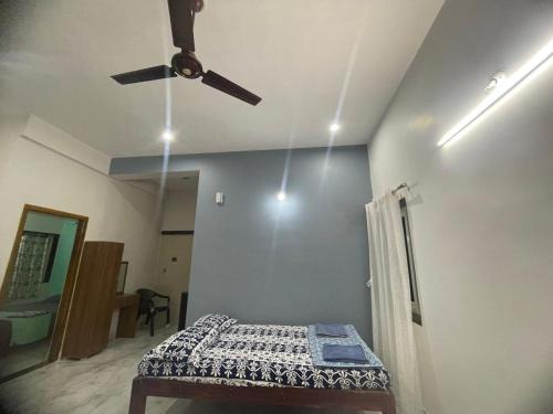 Gokarna Maison | Shri Virajita - Budget AC 1 Bhk double bed