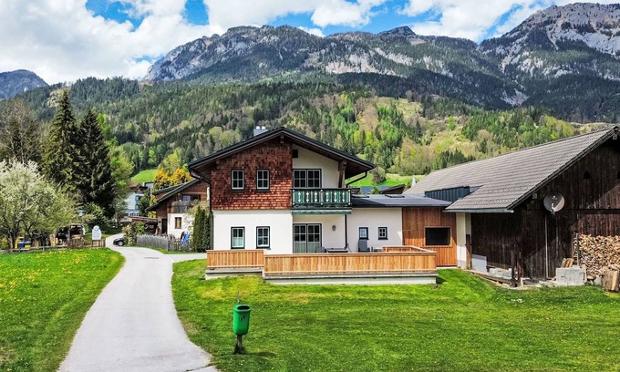 Weissenbach Maison | Siedlerhof by Interhome