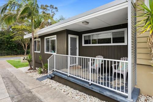 Charlestown Appartement | Siesta Key Shops cafes and close to the Beach