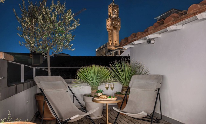 San Giovanni Appartement | "PALAZZO SIGNORIA" - LOFT / APT DE LUXE avec TERRASSE SUR LE TOIT