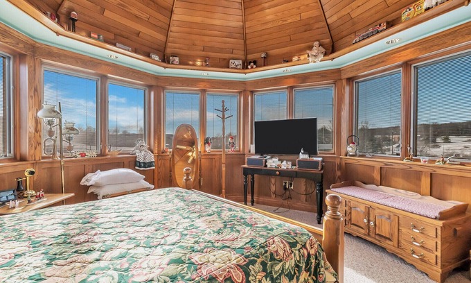 Clarks Summit Maison | Silo Suite - Red Barn Village