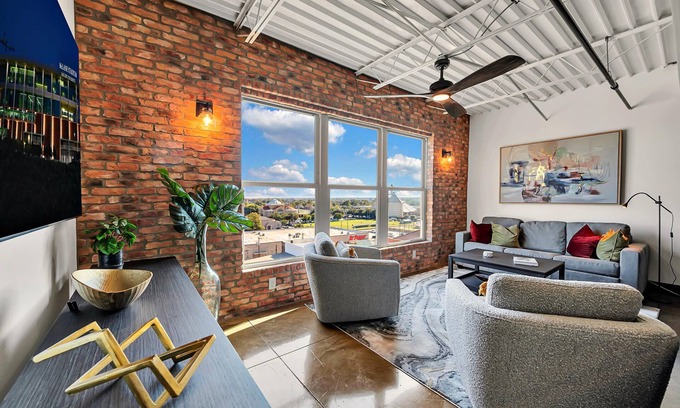 Brazos Copropriété | Silos on The Sixth- Downtown Waco