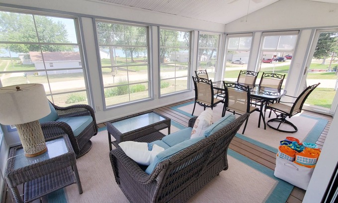 Moscow Maison | NEW - 4th of July Lake Access-Faster Horses - MIS