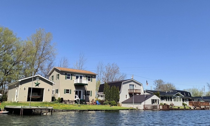 Perry Maison | Silver Lake, NY - Lakeside Retreat: 2025 Fall Dates Available!!!
