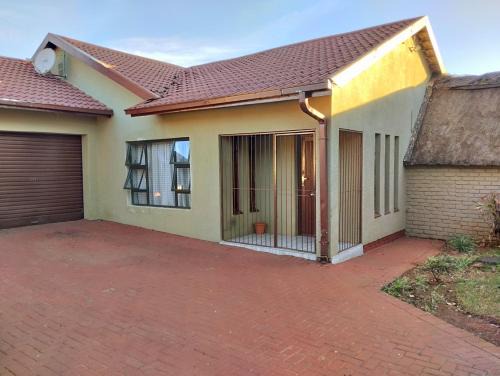Middelburg Maison | Silver Vain