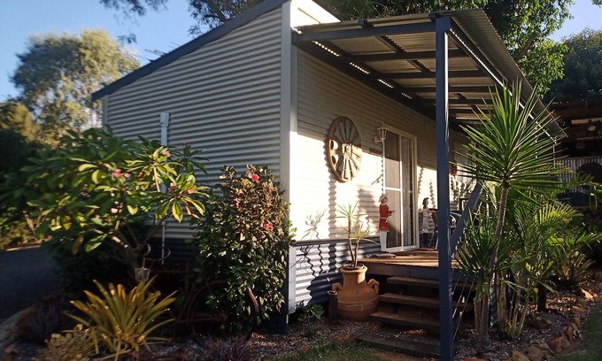Hamilton Creek Maison | Silver Wattle Caravan Park
