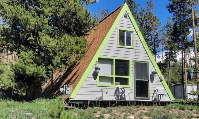 Silverthorne Cabine | Silverthorne Cabin in the woods, views of mnts! Cute A-frame, with hot tub!