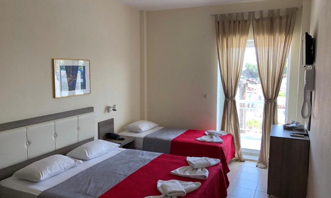 Haniotis Hôtel | SimOtel Ermis
