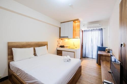 Depok Appartement | Simple and Homey Studio Room at Cinere Resort Apartment By Travelio