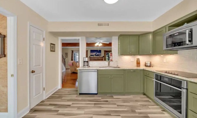 Royal Pines Maison | Simple comforts of home conveniently located