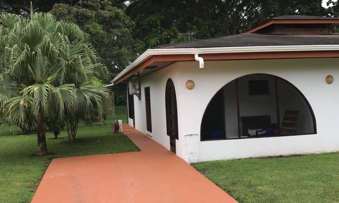 Parrita Copropriété | Luxe simple à un prix abordable! Dans Playa Palo Seco