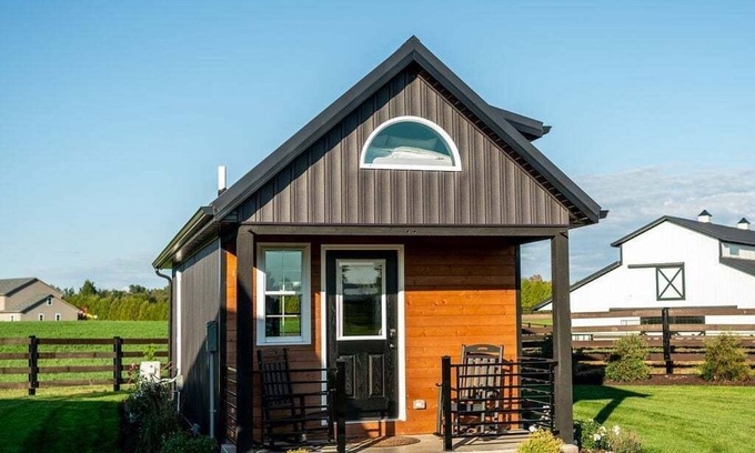 Shipshewana Maison | Simple Serenity Loft - Tiny Home #6