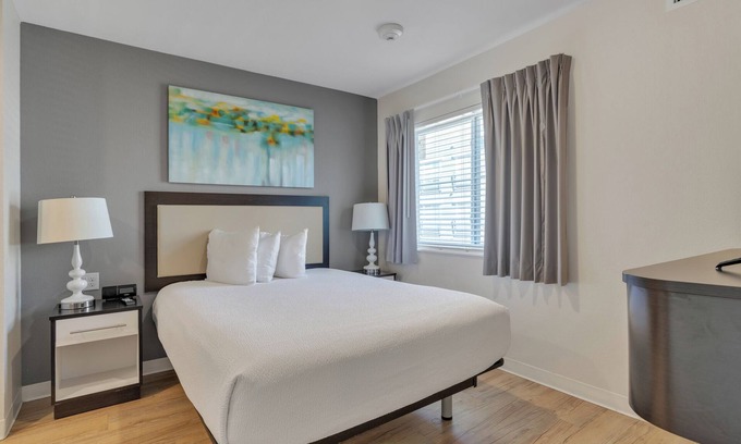 Far North Central Appartement | Simplicity At the Rim 1321 I Comfy 2 Bed 2 Bath